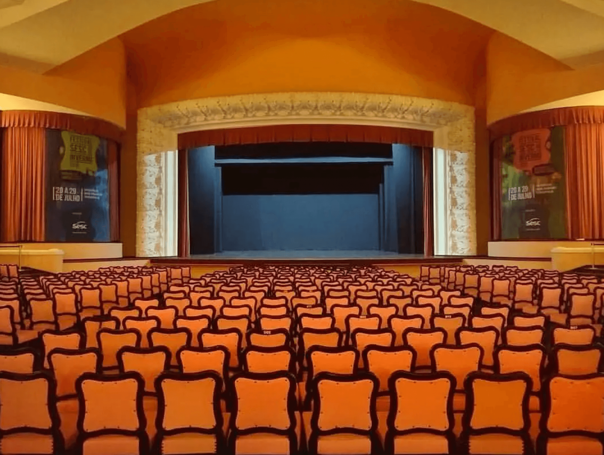 Revolving-Stage Theater